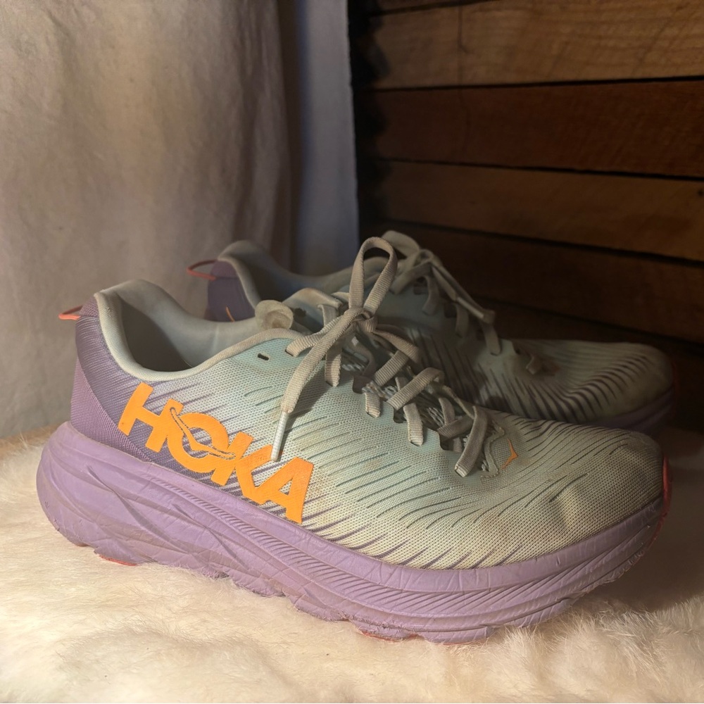 Women’s Hoka Size 9